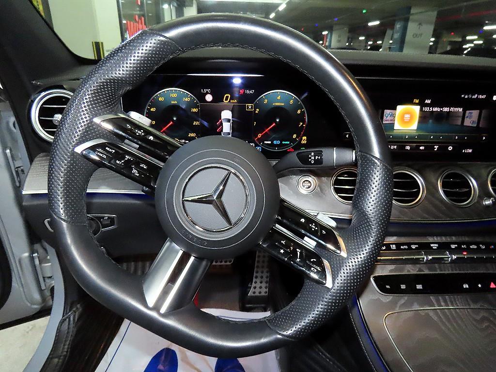 Mercedes Benz E class - Vista 8