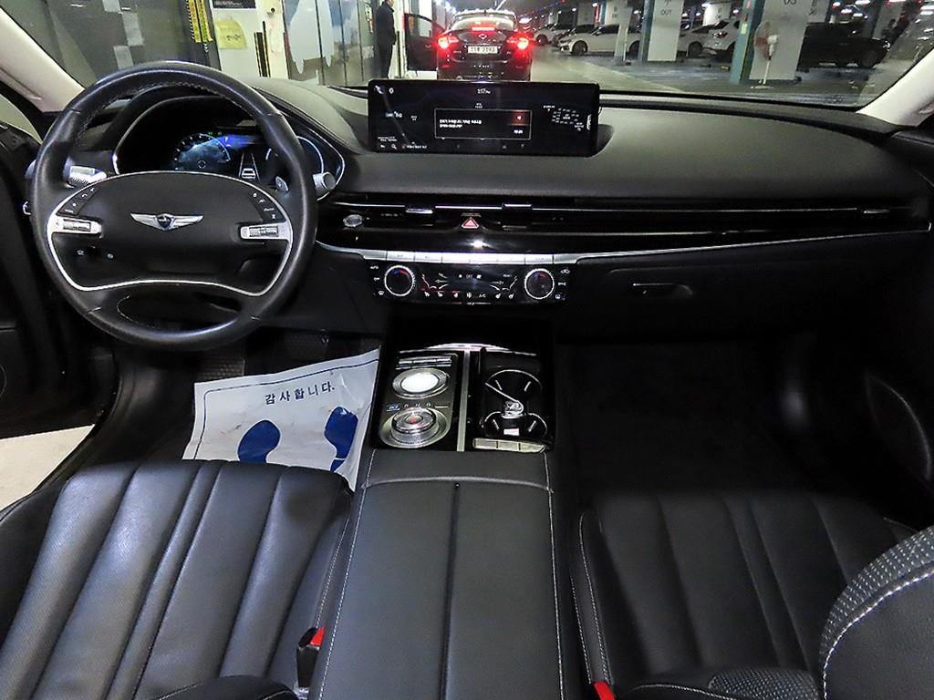 Genesis G80 - Vista 10