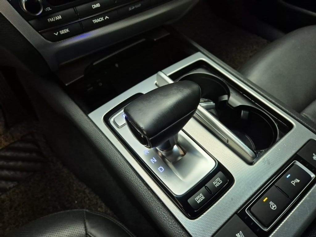 Genesis G80 - Vista 8