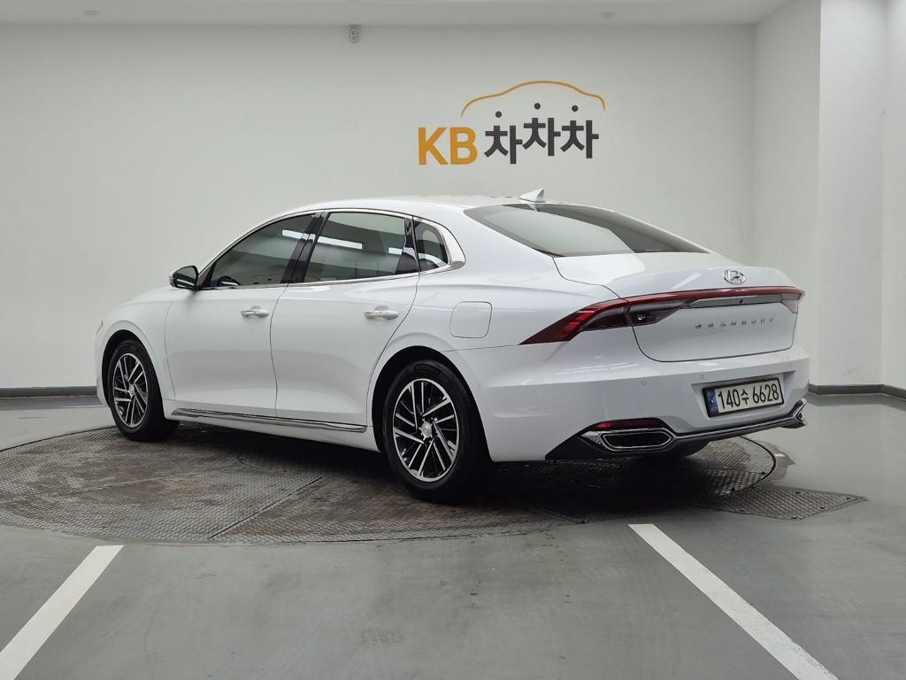 HYUNDAI Grandeur - Vista 3