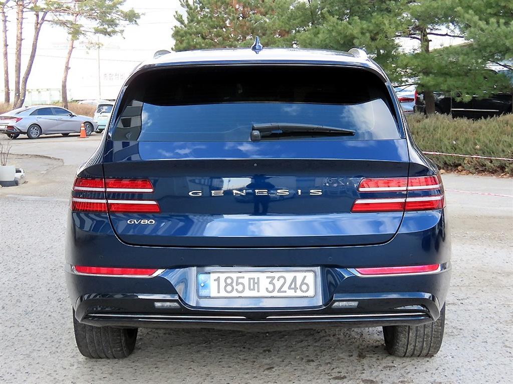 Genesis GV80 - Vista 4