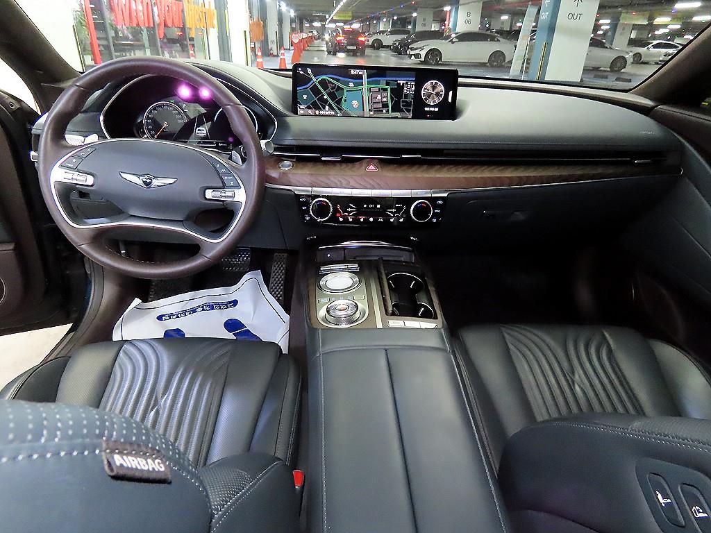 Genesis G80 - Vista 10