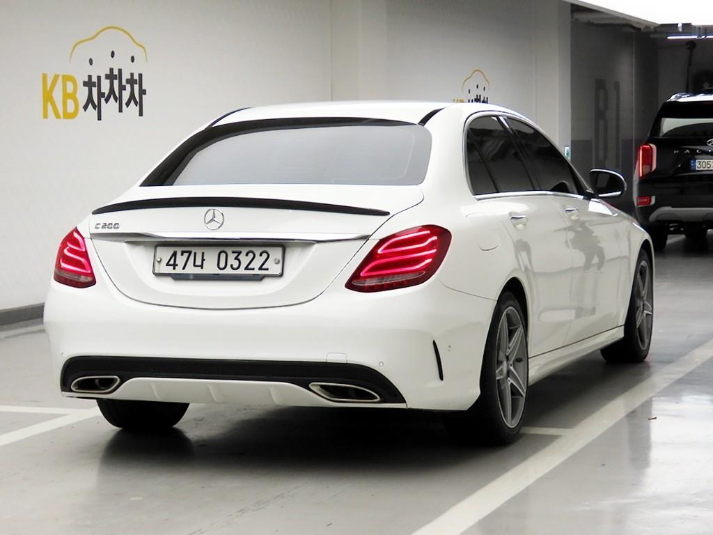 Mercedes Benz C Class - Vista 4