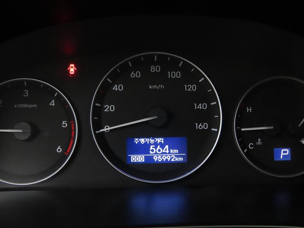 HYUNDAI Starex - Vista 9