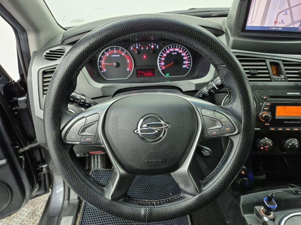 Ssangyong Korando - Vista 9