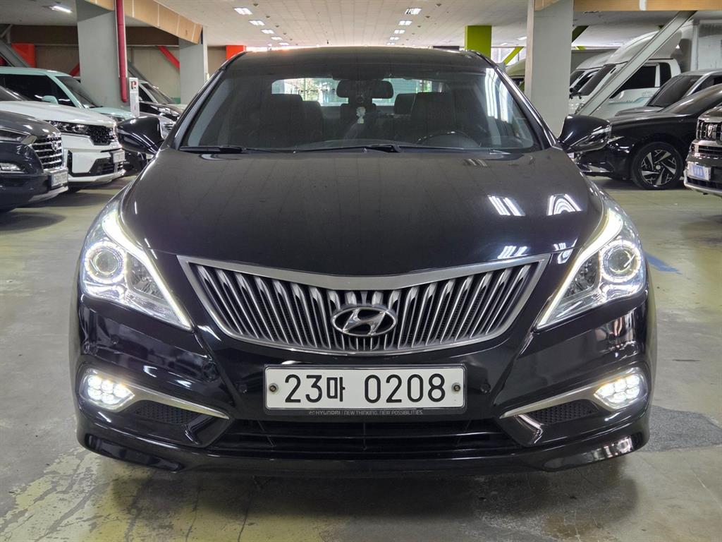 HYUNDAI Grandeur - Vista 2