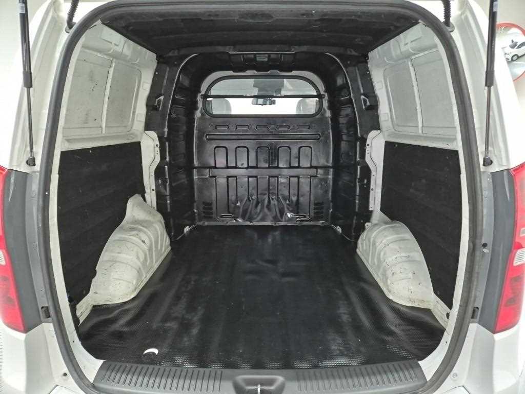 HYUNDAI Starex 2021 Blanco - Importación desde Corea - HF Imports Iquique - Foto 18