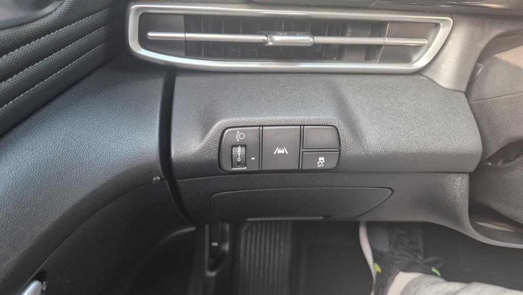 HYUNDAI Avante - Vista 11