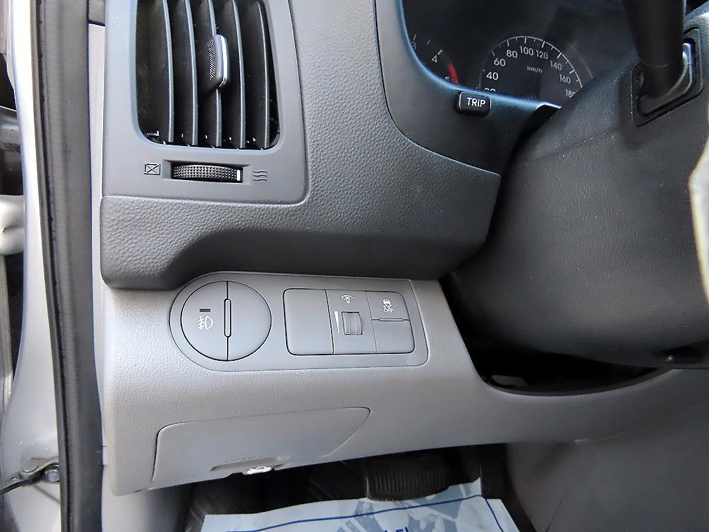 HYUNDAI Starex - Vista 12