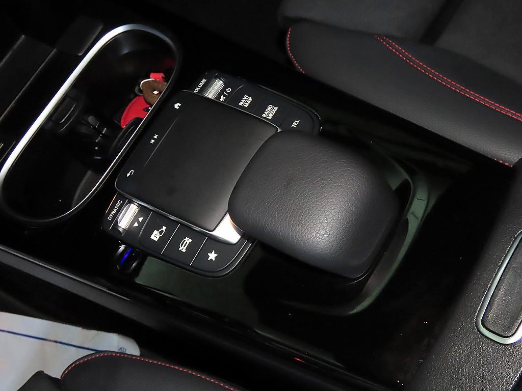 Mercedes Benz CLA Class 2023 Blanco - Importación desde Corea - HF Imports Iquique - Foto 13