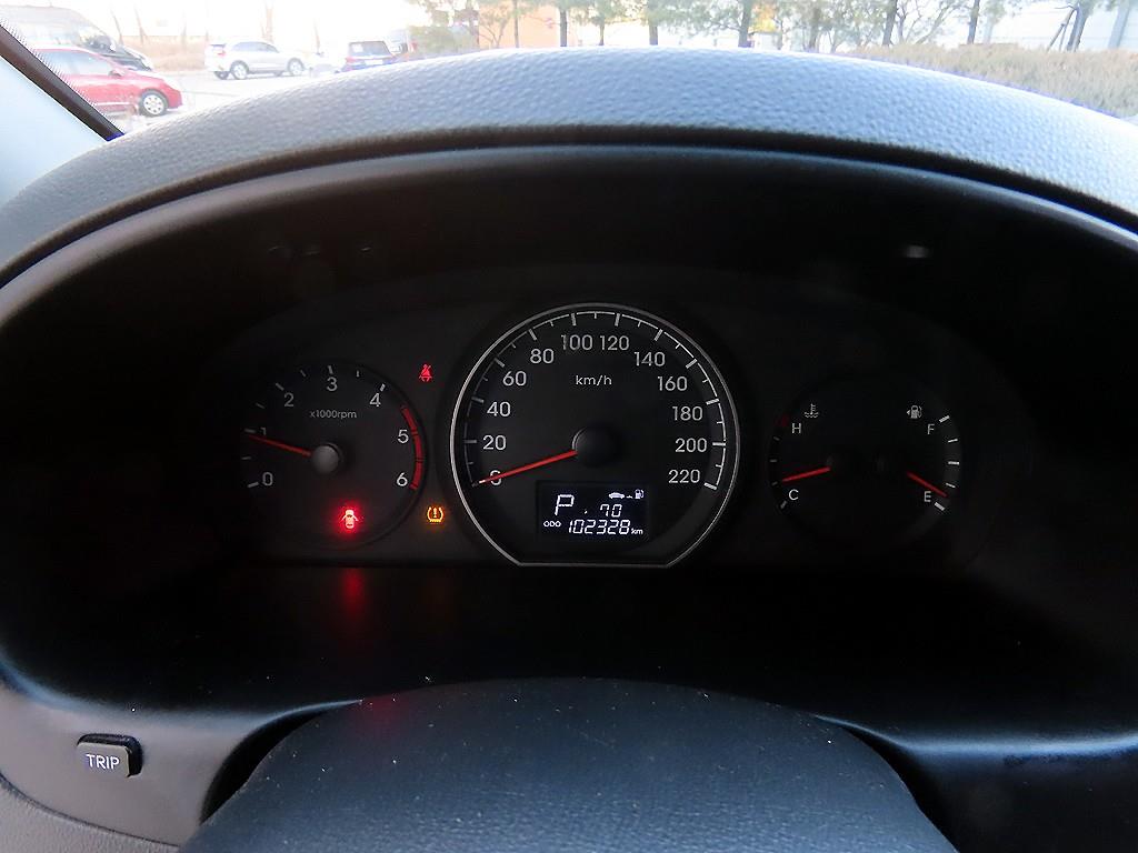 HYUNDAI Starex - Vista 9