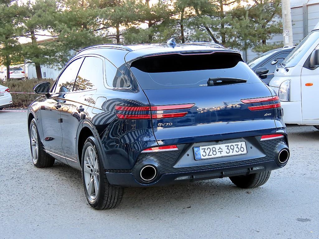 Genesis GV70 - Vista 3