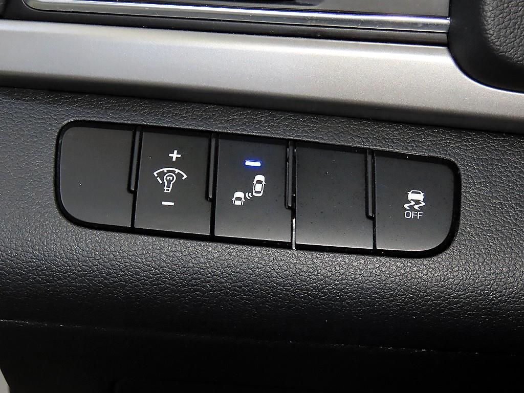 HYUNDAI Avante 2018 - Importación desde Corea - HF Imports Iquique - Foto 14