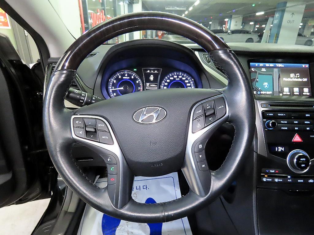 HYUNDAI Grandeur - Vista 8