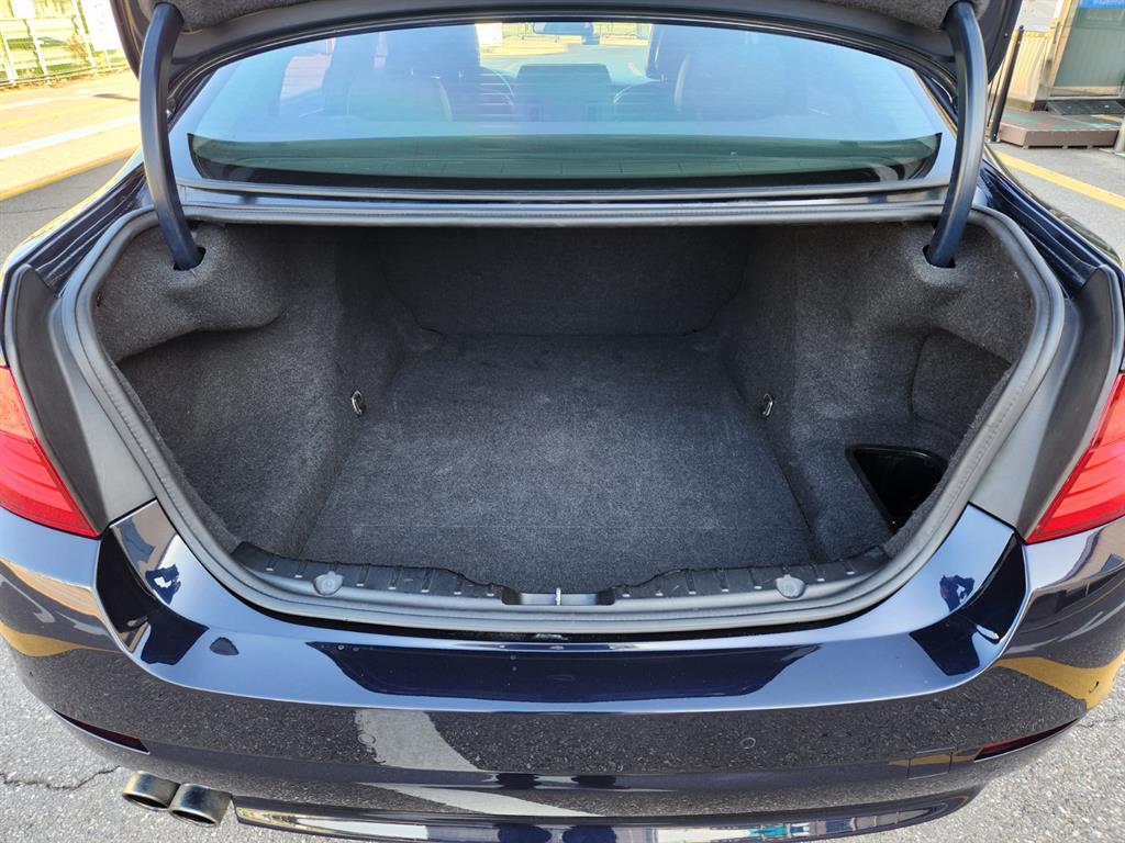 BMW 5 Series - Vista 5