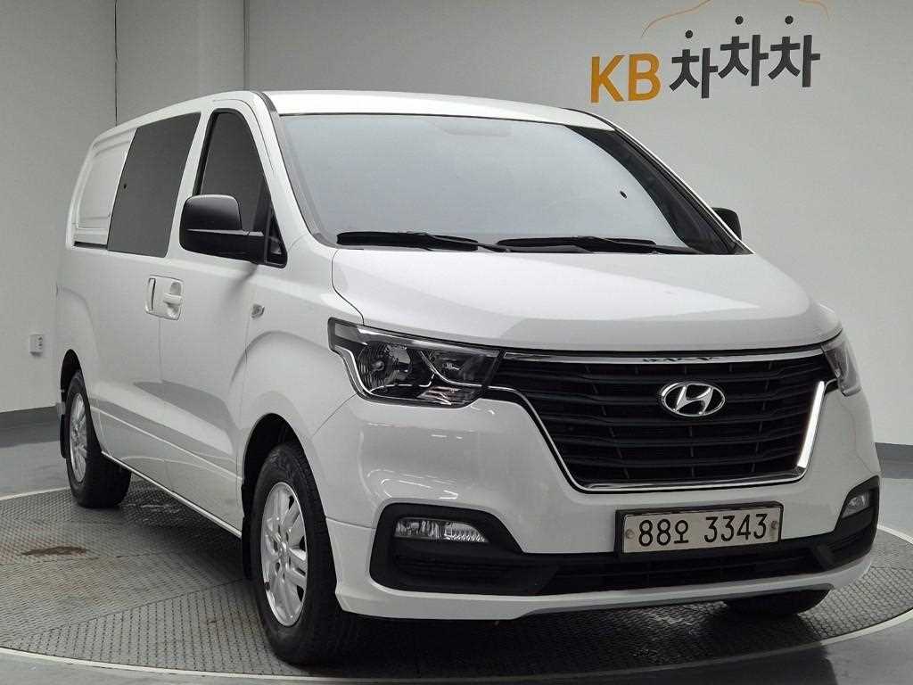 HYUNDAI Starex - Vista 4