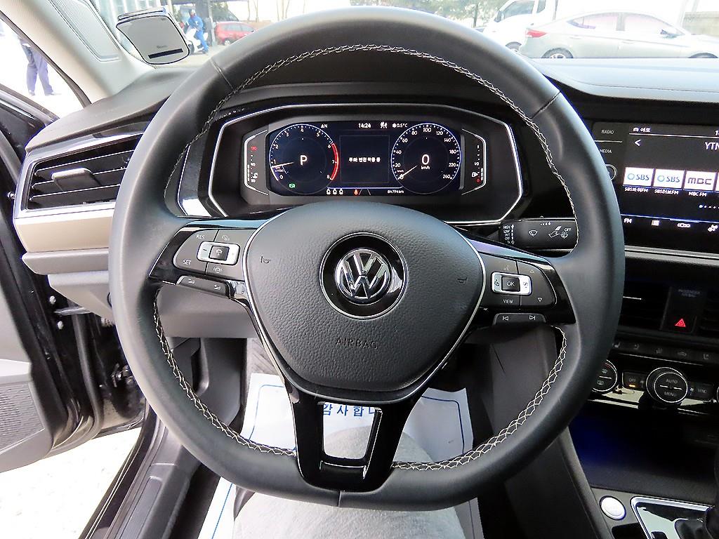 Volkswagen Jetta - Vista 8