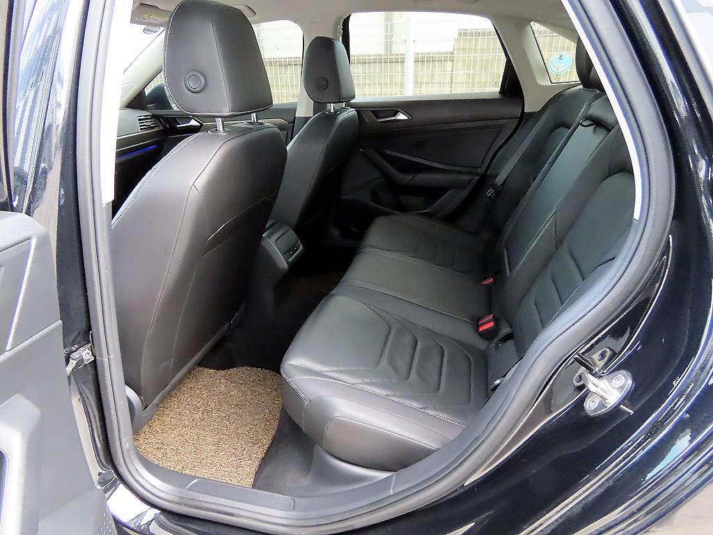 Volkswagen Jetta - Vista 6