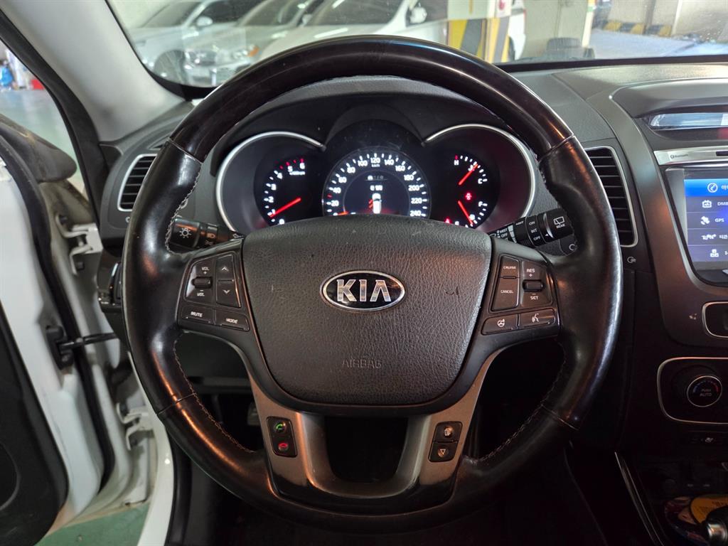 KIA Sorento - Vista 9