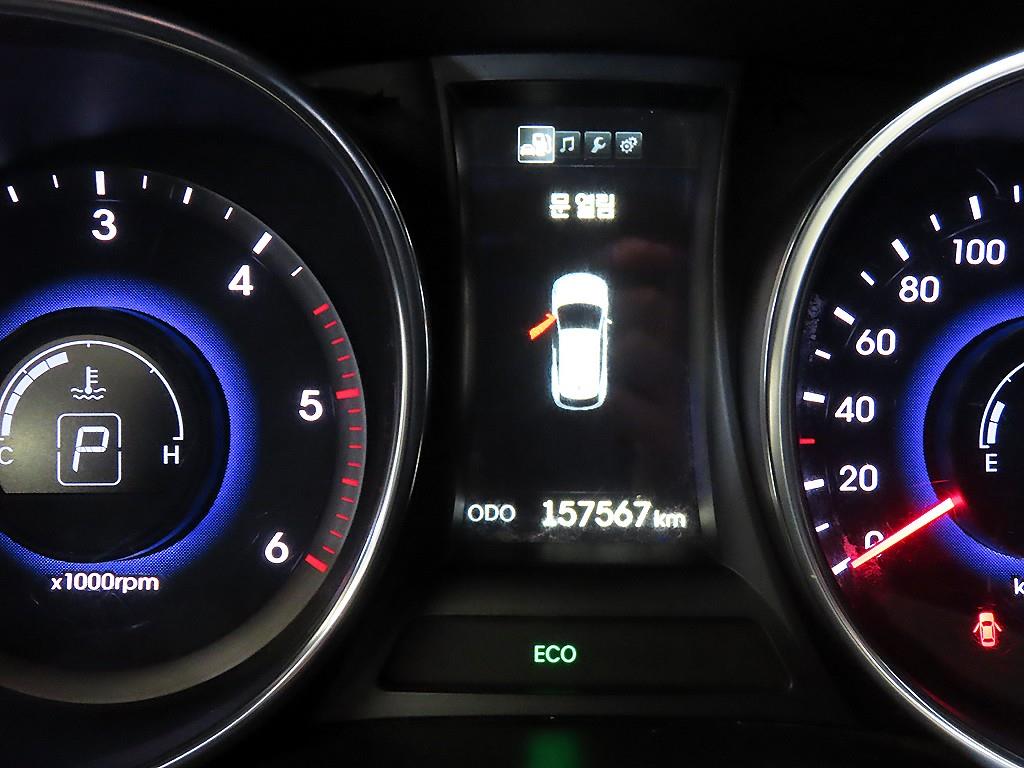 HYUNDAI Maxcruz - Vista 9