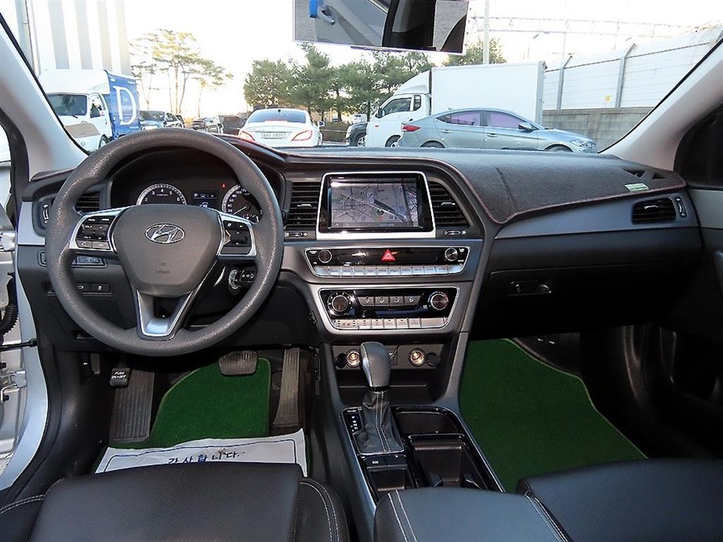 HYUNDAI Sonata - Vista 7