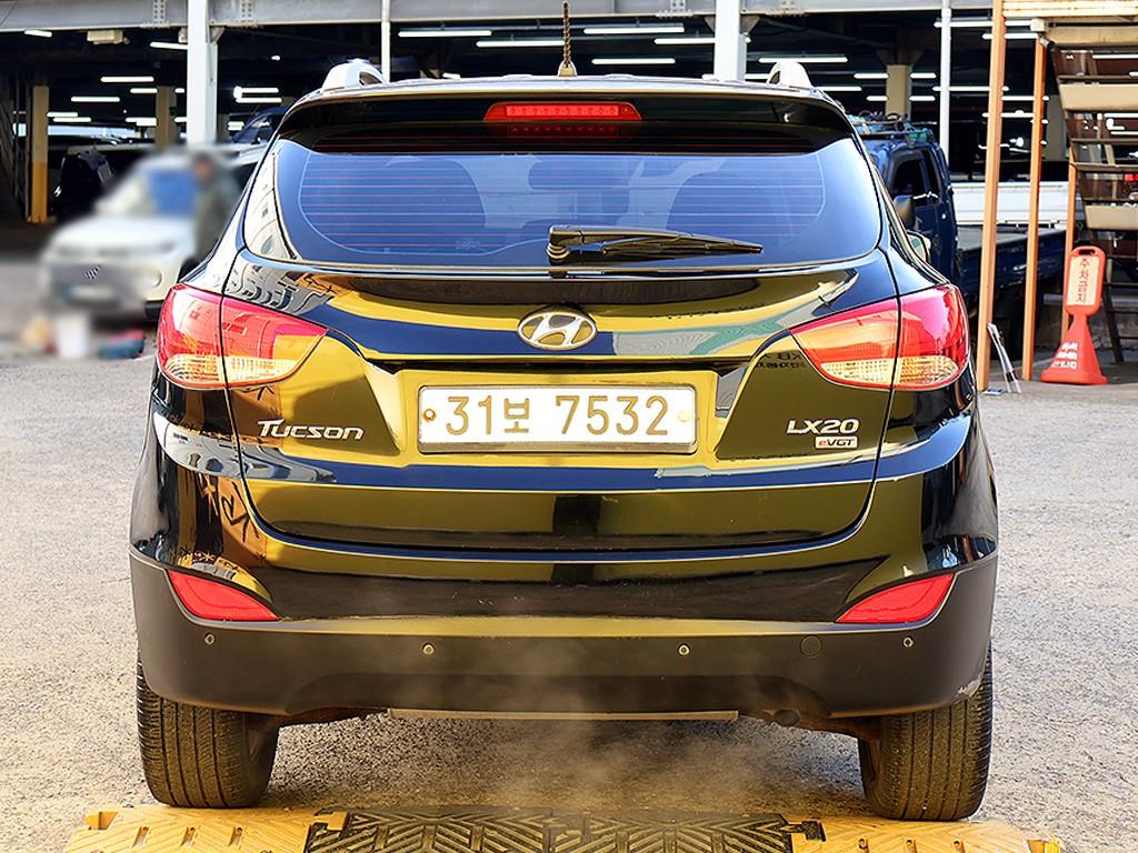 HYUNDAI Tucson - Vista 5