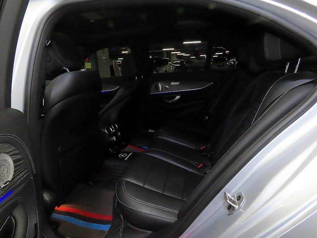 Mercedes Benz E class - Vista 7