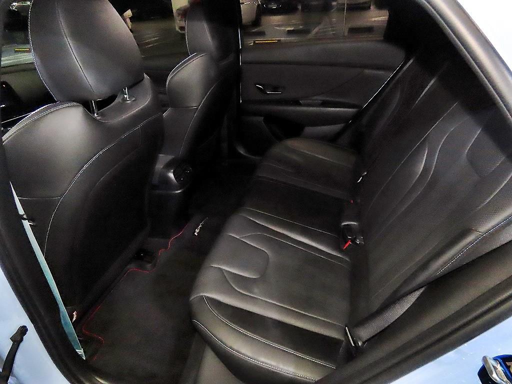 HYUNDAI Avante - Vista 7