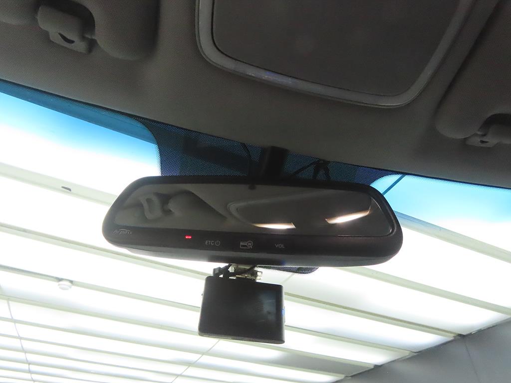 HYUNDAI Genesis - Vista 12