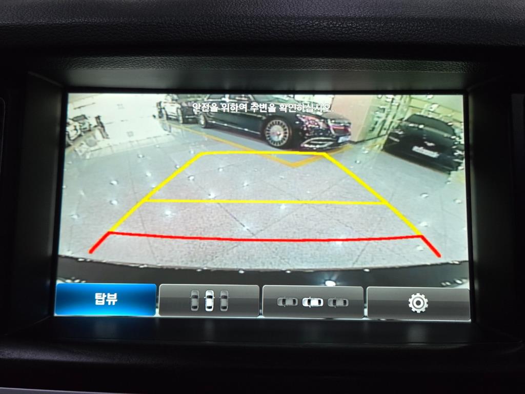 HYUNDAI Genesis - Vista 12