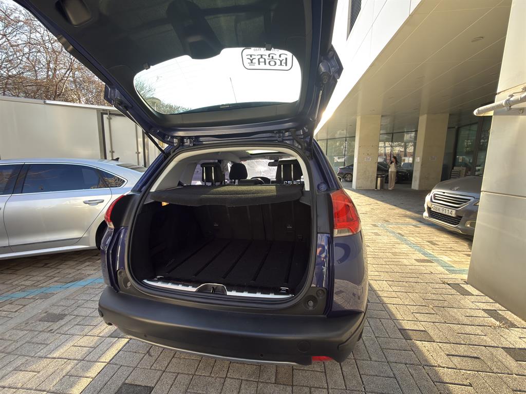 Peugeot 2008 - Vista 11