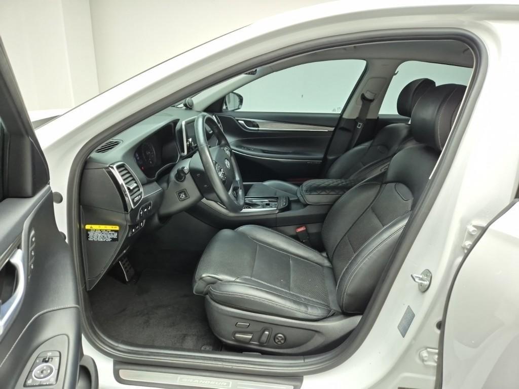 HYUNDAI Grandeur - Vista 9