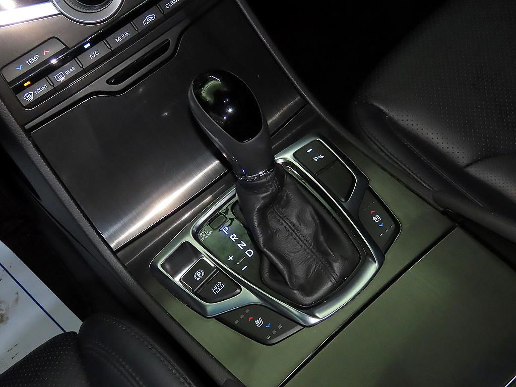 HYUNDAI Grandeur - Vista 12