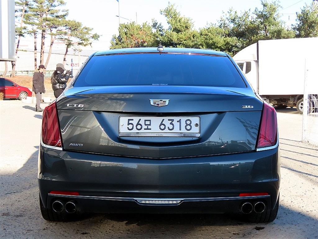 Cadillac CT6 - Vista 4
