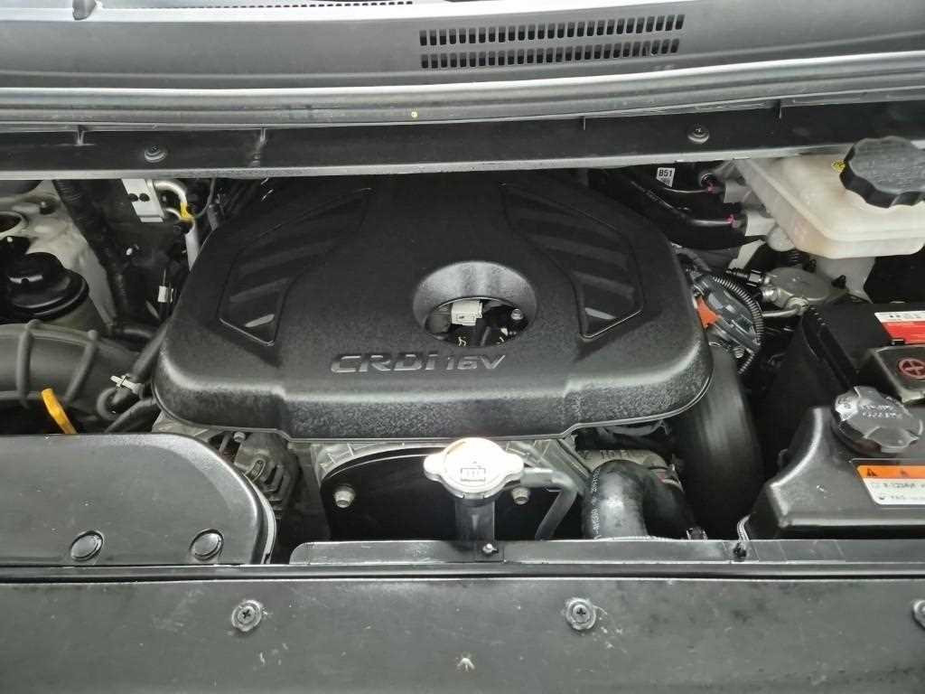 HYUNDAI Starex - Vista 5