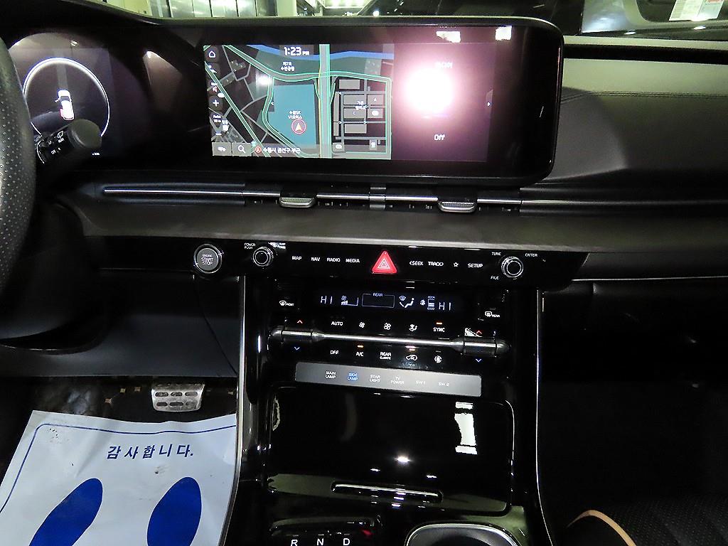 KIA Carnival - Vista 11