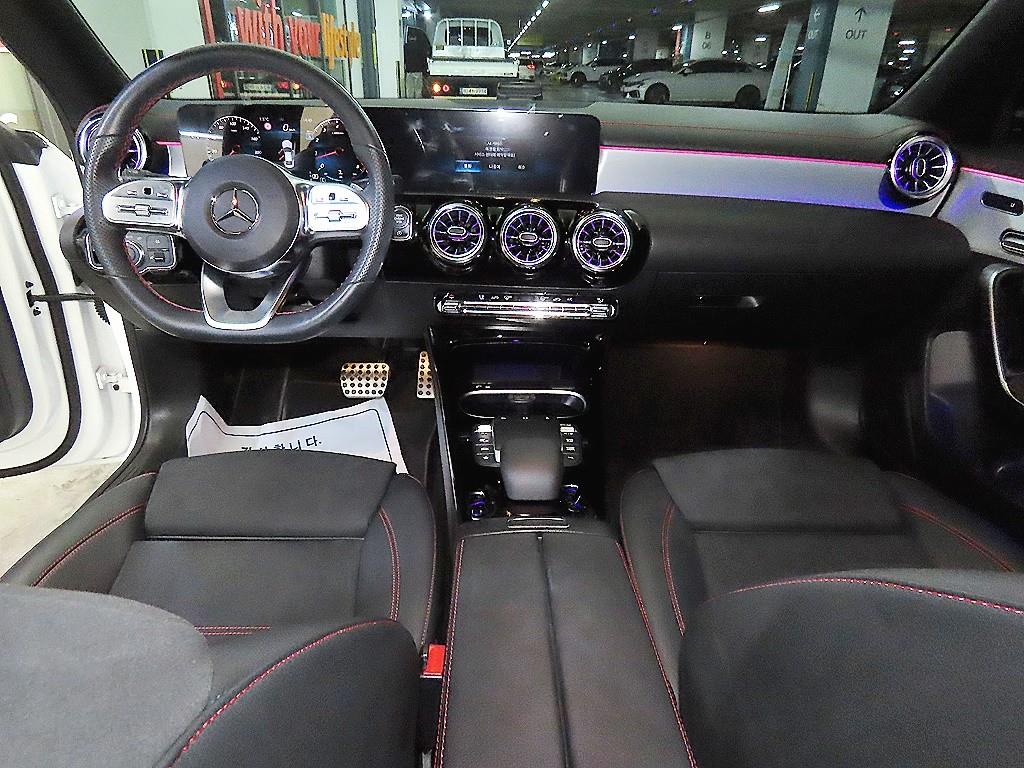 Mercedes Benz CLA Class - Vista 10