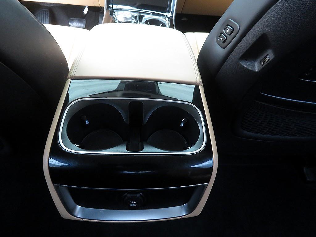 KIA Carnival - Vista 10