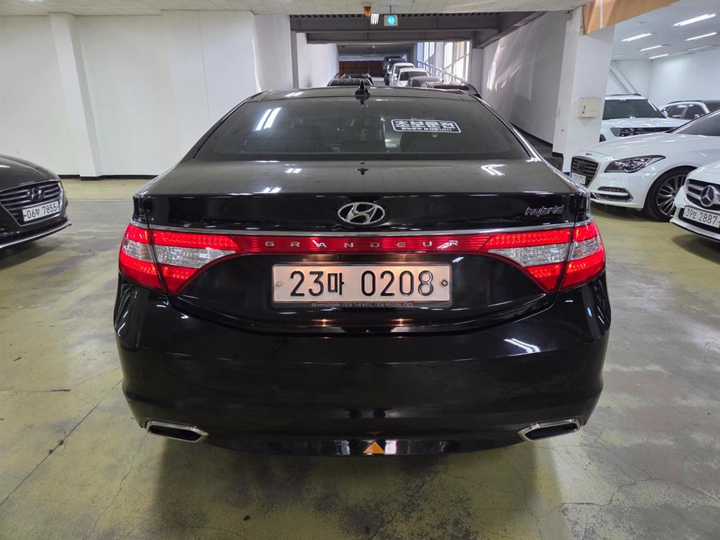 HYUNDAI Grandeur - Vista 4