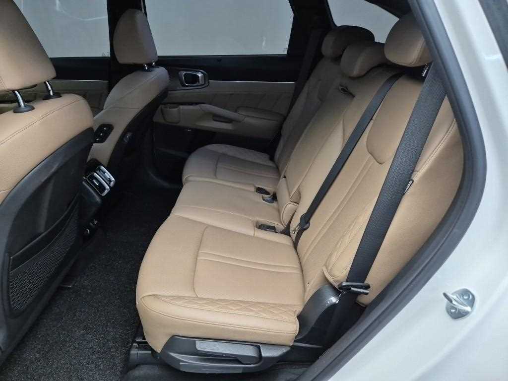 KIA Sorento - Vista 12