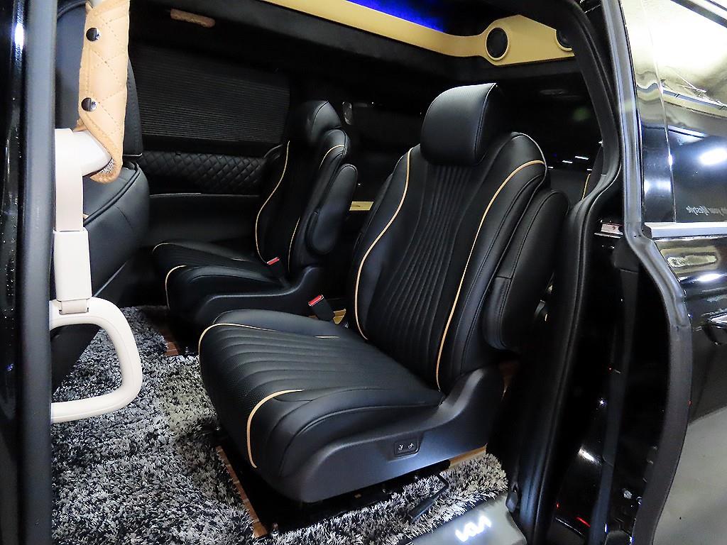 KIA Carnival - Vista 7