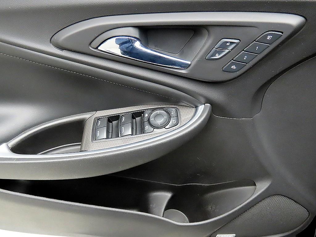 Chevrolet Malibu - Vista 11