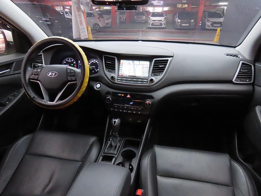 HYUNDAI Tucson - Vista 5