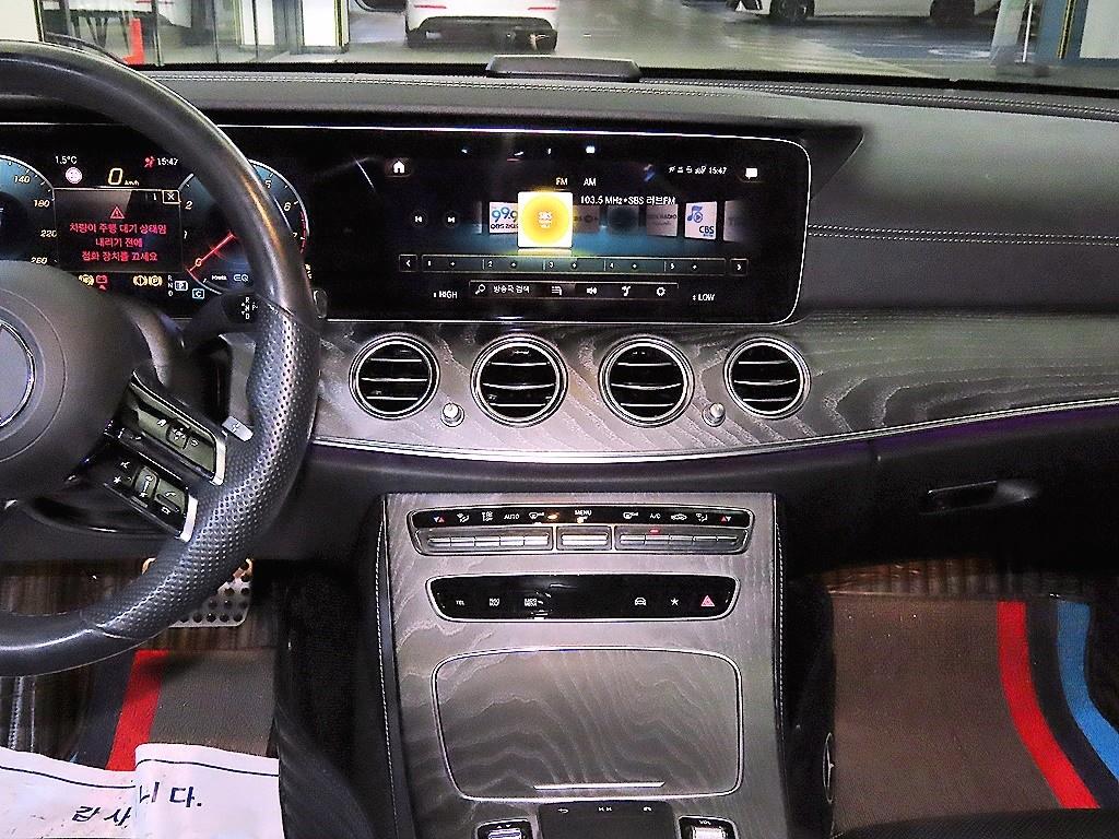 Mercedes Benz E class - Vista 11