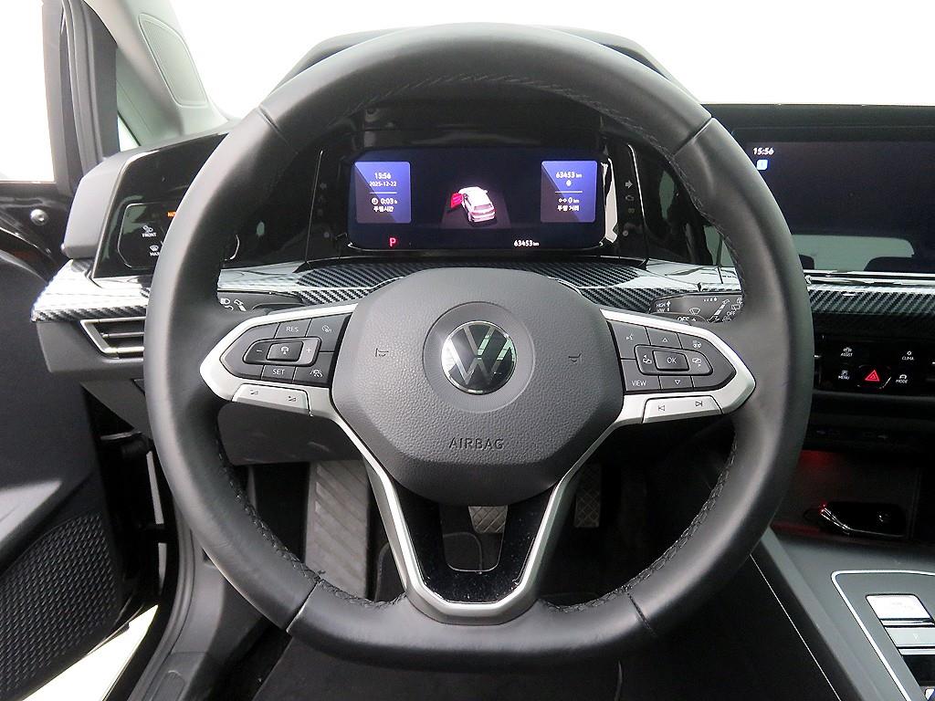 Volkswagen Golf - Vista 11