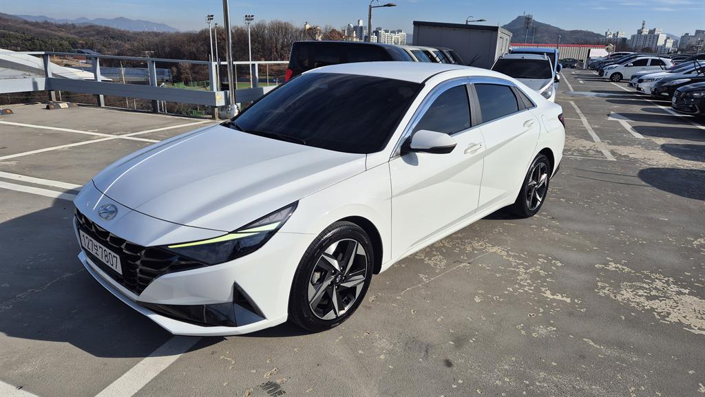 HYUNDAI Avante 2021 Blanco - Importación desde Corea - HF Imports Iquique - Foto 16