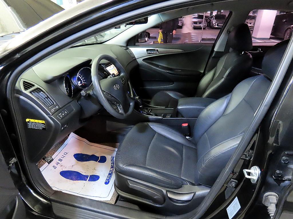 HYUNDAI Sonata - Vista 6