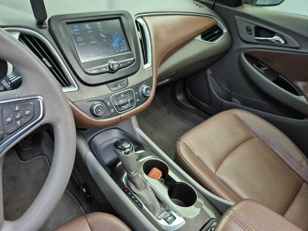 Chevrolet Malibu - Vista 10