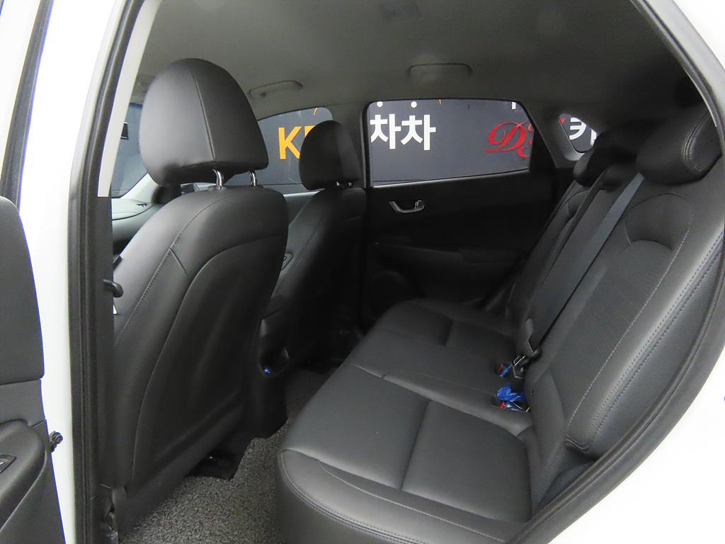 HYUNDAI Kona - Vista 6