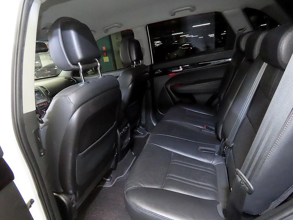 KIA Sorento - Vista 7